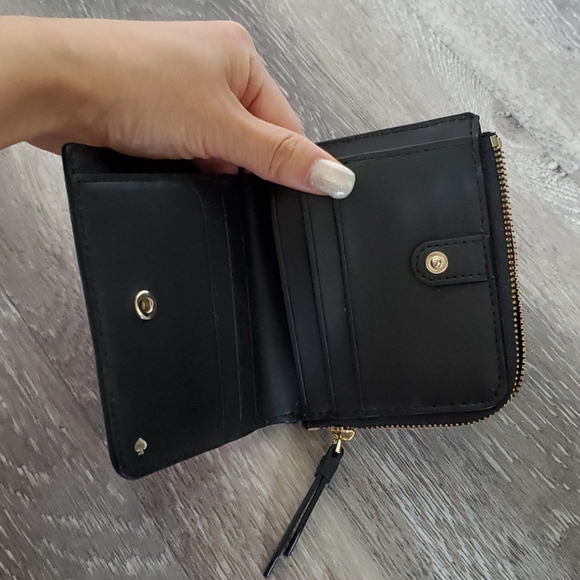 Kate Spade wallet - Picture 4 of 5